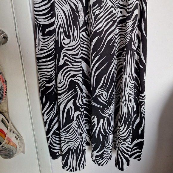 SHEIN 2XL Fringe Hem Tank Top & Zebra Print Skirt - Picture 11 of 17